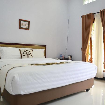 Отель Malang Hill Syariah Redpartner Экстерьер фото