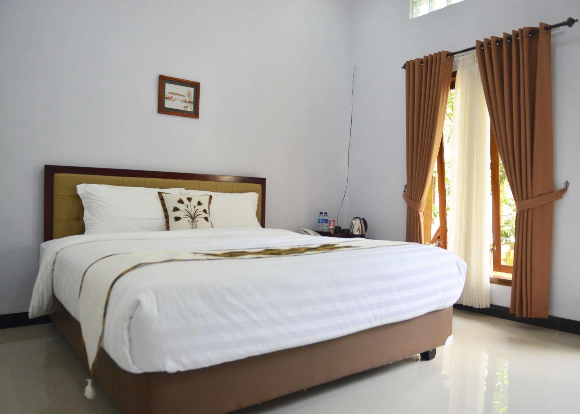 Отель Malang Hill Syariah Redpartner Экстерьер фото