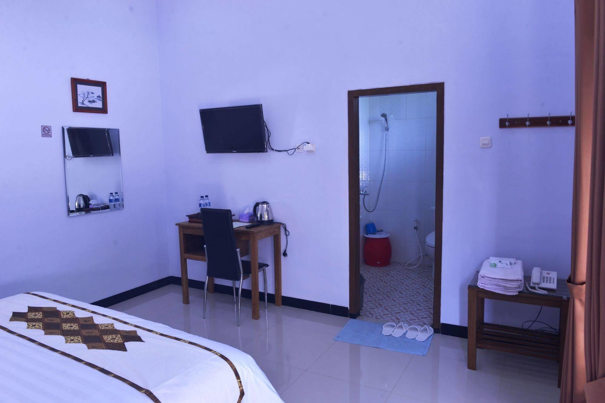 Отель Malang Hill Syariah Redpartner Экстерьер фото