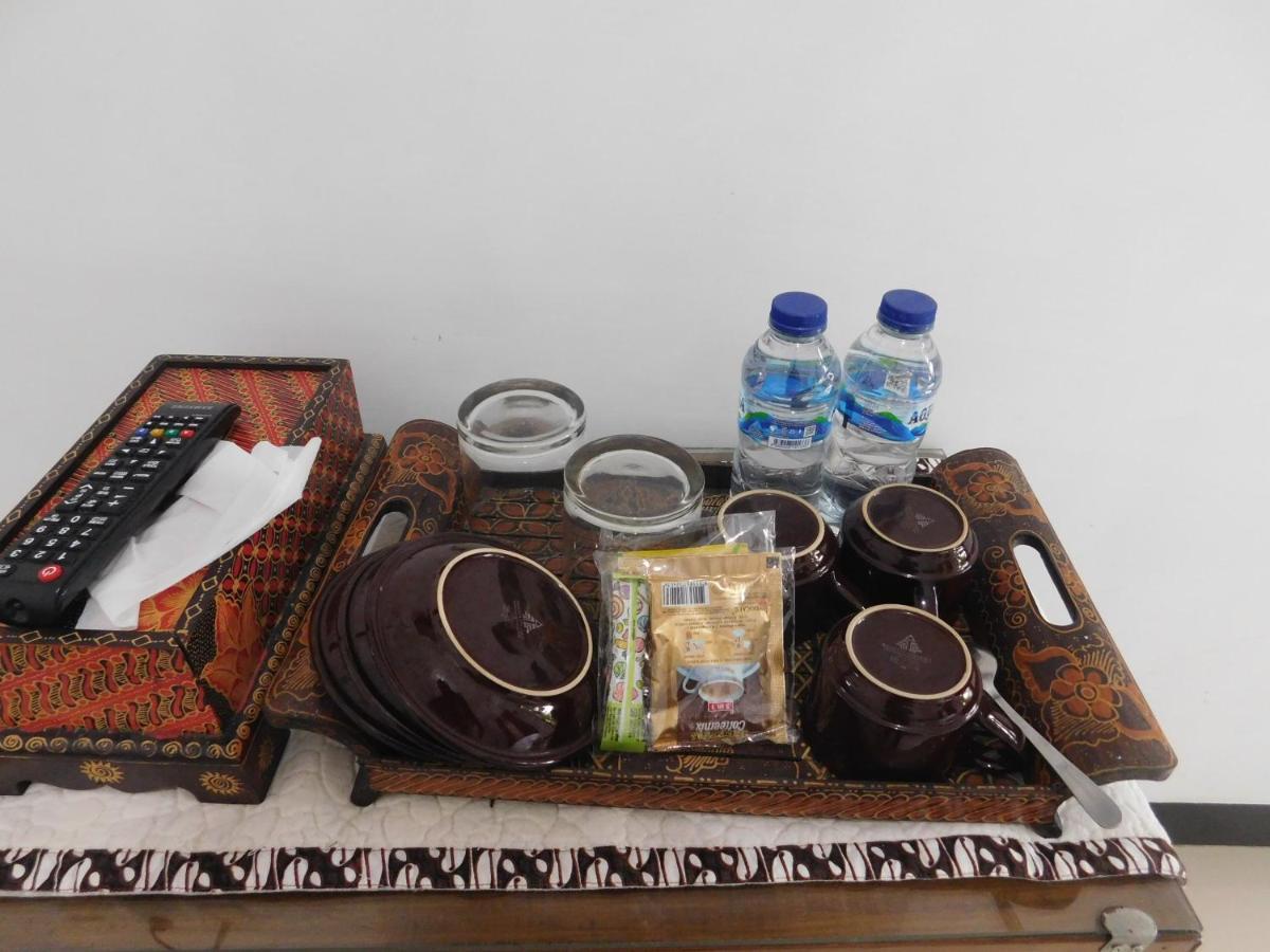 Отель Malang Hill Syariah Redpartner Экстерьер фото